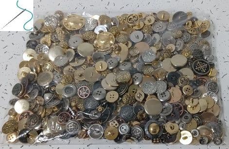 0    Metal buttons assorted offer